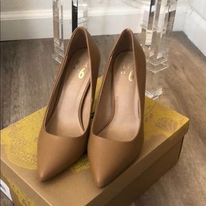 Tan Pointed Toe Heels